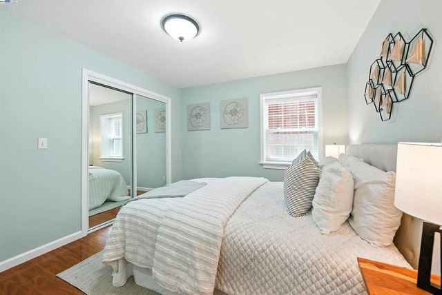 2539 Grande Vista Ave, Oakland, CA 94601