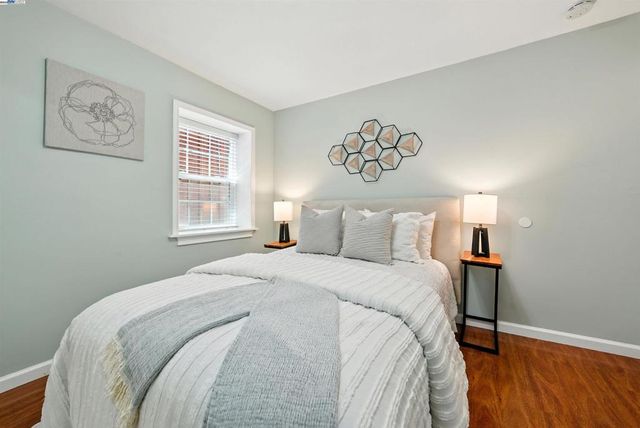 2539 Grande Vista Ave, Oakland, CA 94601