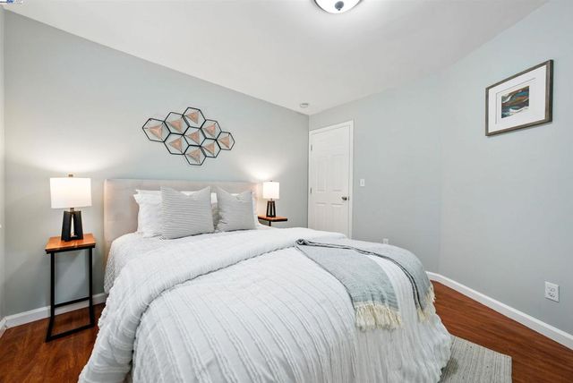 2539 Grande Vista Ave, Oakland, CA 94601