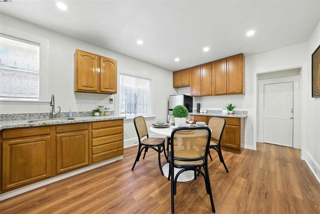 2539 Grande Vista Ave, Oakland, CA 94601