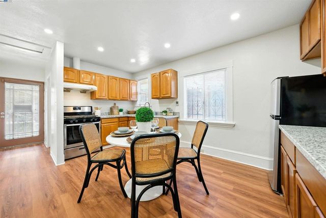 2539 Grande Vista Ave, Oakland, CA 94601