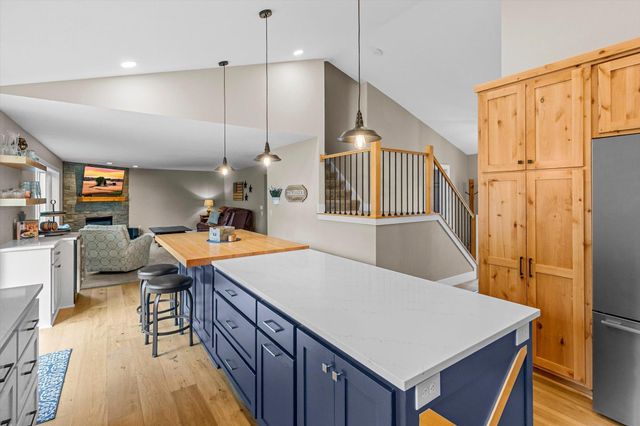 9142 Harpers Court NE, Blaine, MN 55449