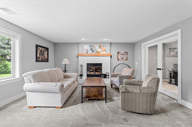 9142 Harpers Court NE, Blaine, MN 55449