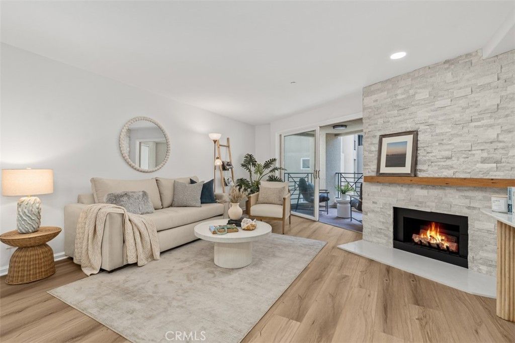 200 Pacific coast Highway M50, Huntington Beach, CA 92648 — exterior