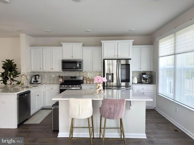 1 AUTUMN PARK BLVD, Medford, NJ 08055