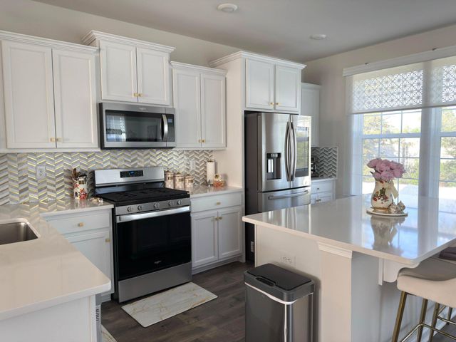 1 AUTUMN PARK BLVD, Medford, NJ 08055