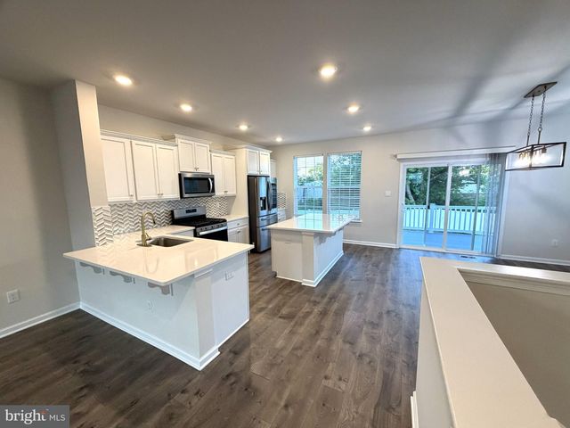 1 AUTUMN PARK BLVD, Medford, NJ 08055