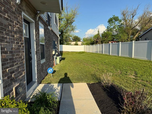 1 AUTUMN PARK BLVD, Medford, NJ 08055