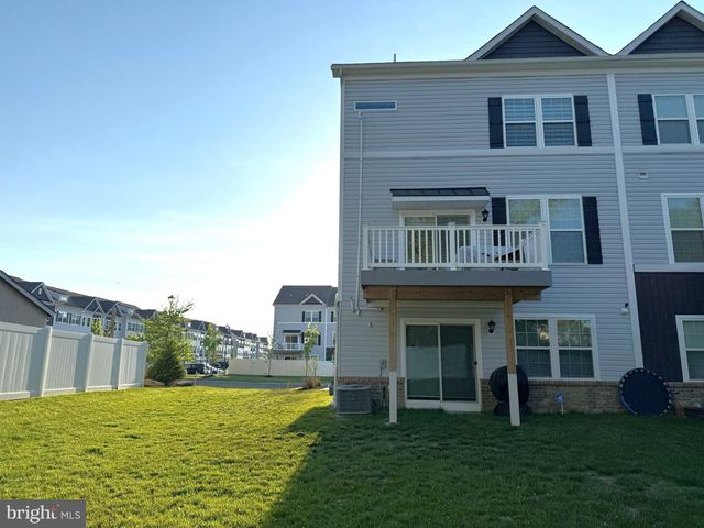 1 AUTUMN PARK BLVD, Medford, NJ 08055