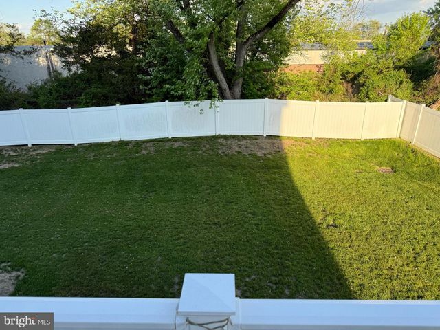 1 AUTUMN PARK BLVD, Medford, NJ 08055