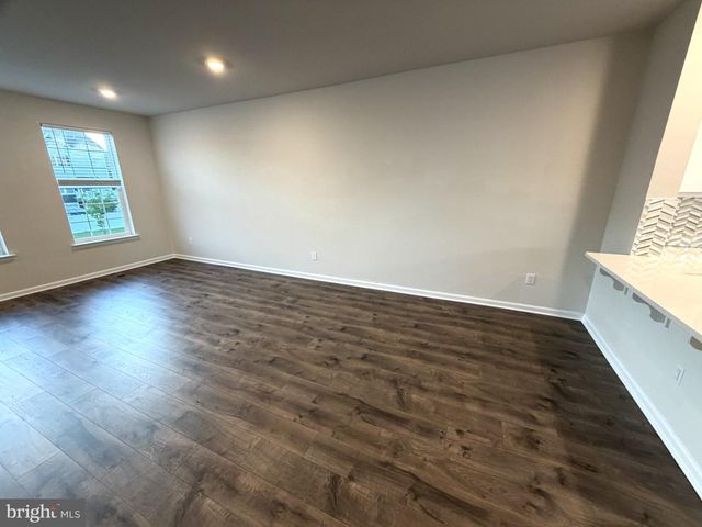 1 AUTUMN PARK BLVD, Medford, NJ 08055