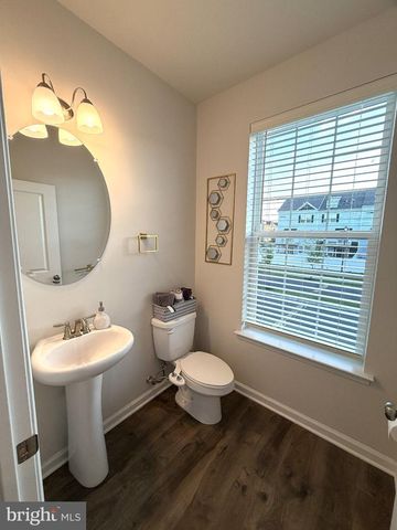 1 AUTUMN PARK BLVD, Medford, NJ 08055
