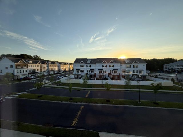 1 AUTUMN PARK BLVD, Medford, NJ 08055