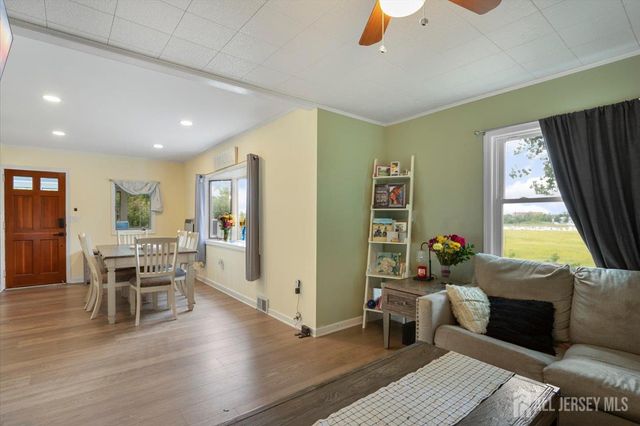 471 Beverly Drive, Aberdeen, NJ 07735