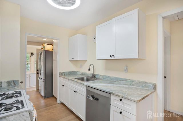 471 Beverly Drive, Aberdeen, NJ 07735
