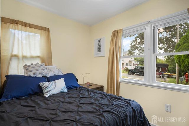 471 Beverly Drive, Aberdeen, NJ 07735