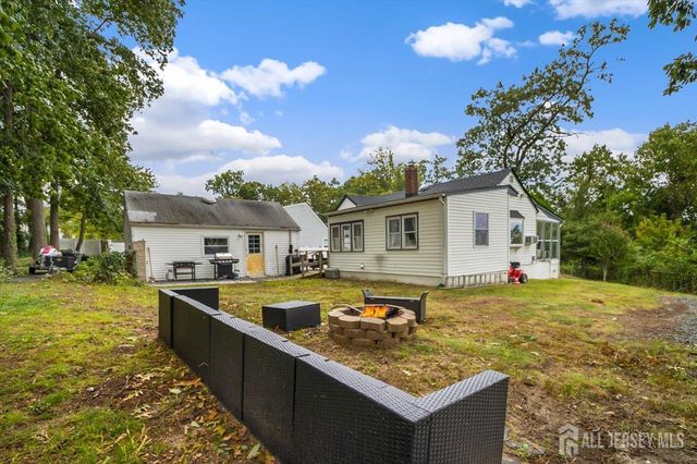 471 Beverly Drive, Aberdeen, NJ 07735