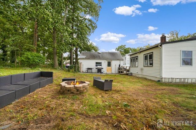 471 Beverly Drive, Aberdeen, NJ 07735