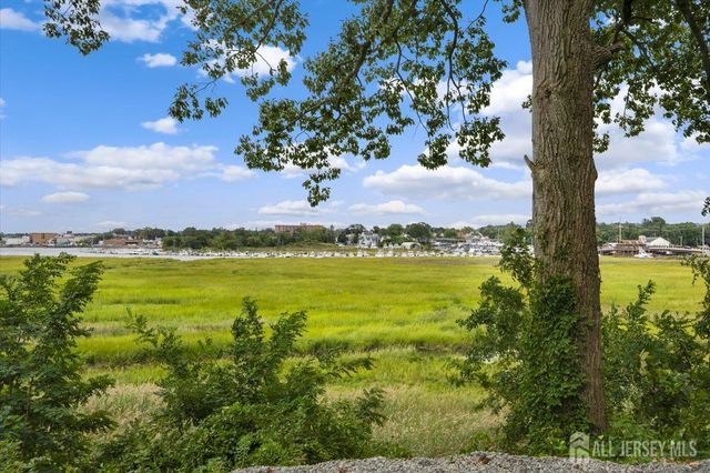 471 Beverly Drive, Aberdeen, NJ 07735