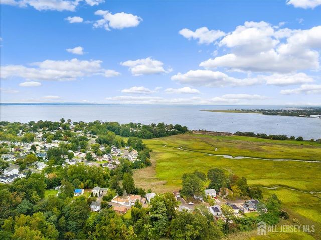 471 Beverly Drive, Aberdeen, NJ 07735