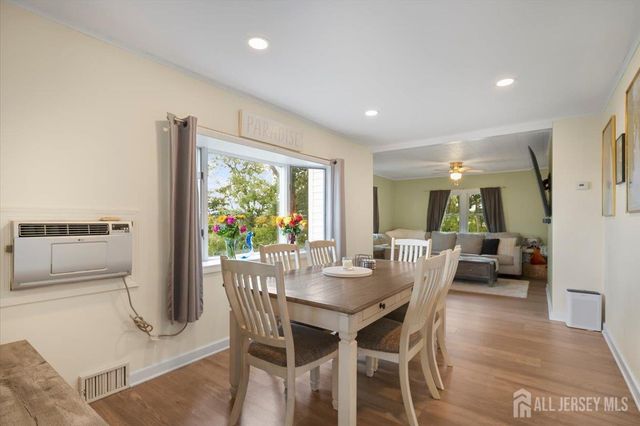 471 Beverly Drive, Aberdeen, NJ 07735