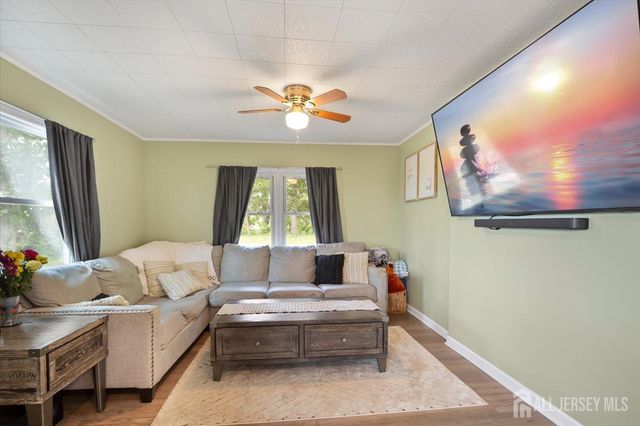 471 Beverly Drive, Aberdeen, NJ 07735