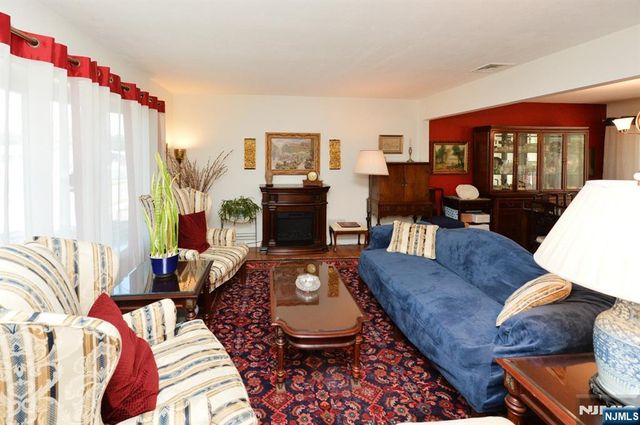 7 Harrison Street, Dumont, NJ 07628
