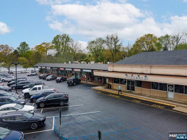 634 Westwood, River Vale, NJ 07675