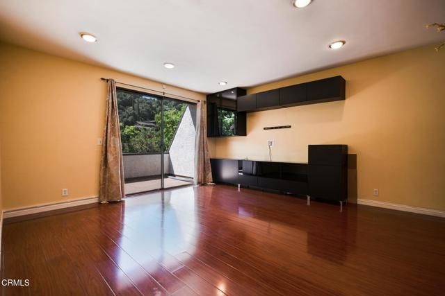 314 Monterey Road 18, South Pasadena, CA 91030