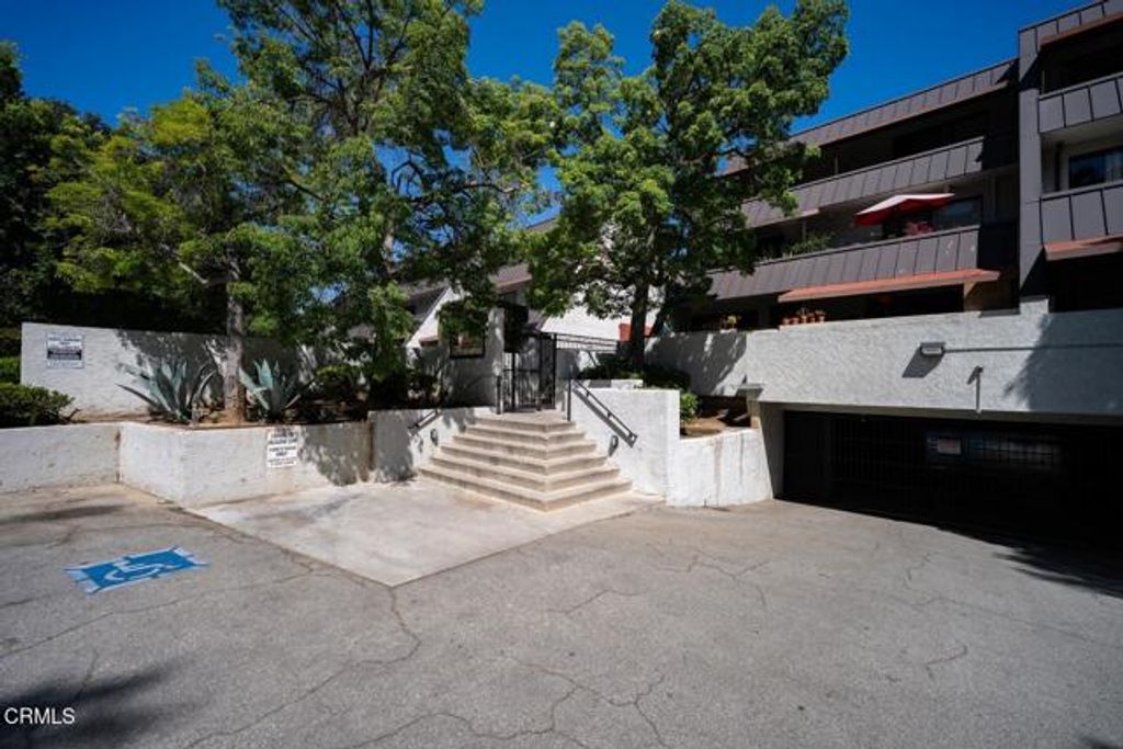 314 Monterey Road 18, South Pasadena, CA 91030