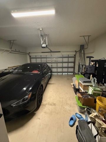 1471 NW 159th Ave, Pembroke Pines, FL 33028