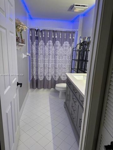 1471 NW 159th Ave, Pembroke Pines, FL 33028