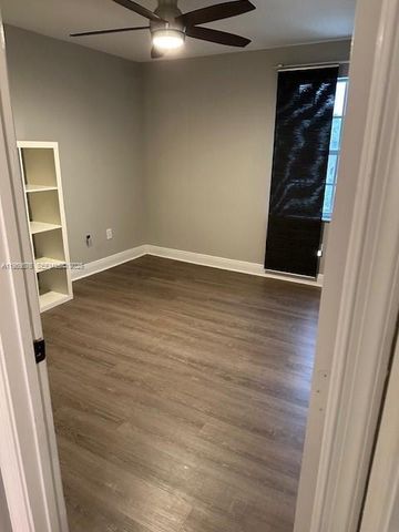 1471 NW 159th Ave, Pembroke Pines, FL 33028