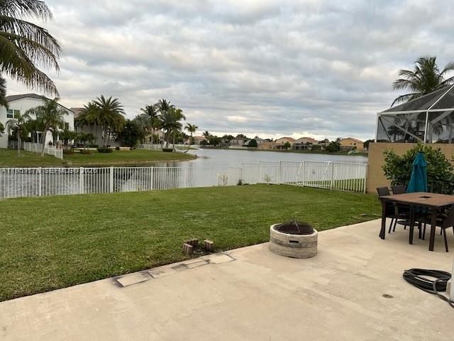 1471 NW 159th Ave, Pembroke Pines, FL 33028