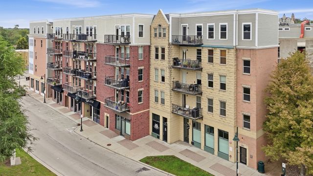 328 River Street, Lemont, IL 60439