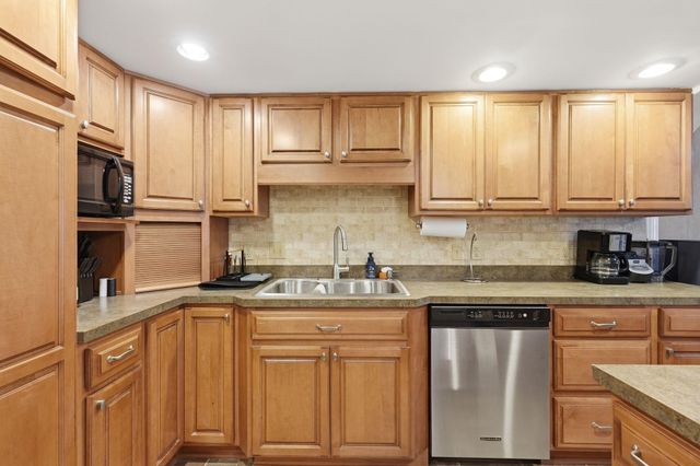 4311 S Ocean Blvd Apt 602, North Myrtle Beach, SC 29582
