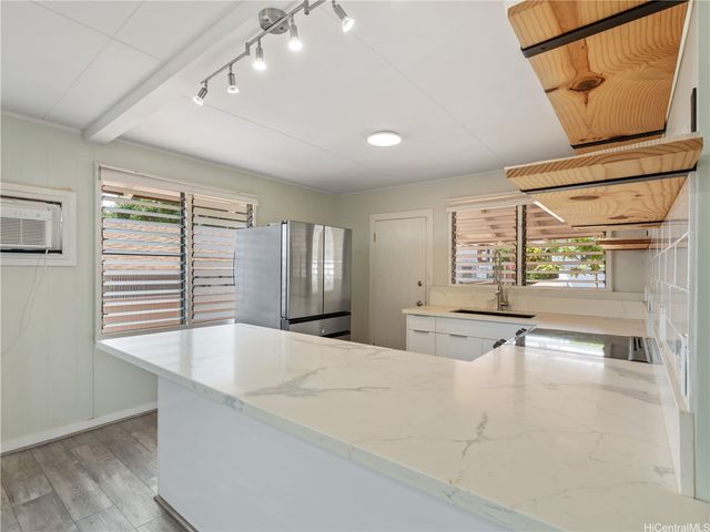 3622 Maunalei Avenue, Honolulu, HI 96816