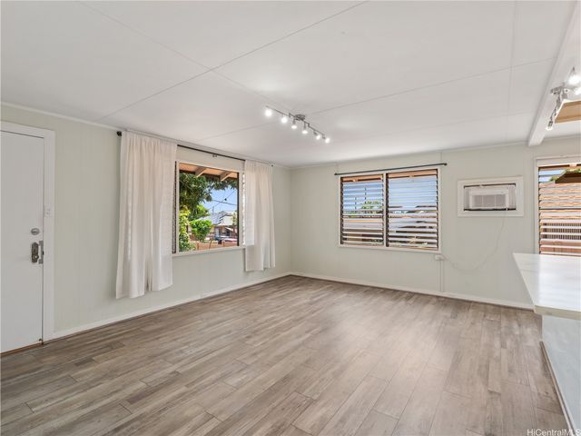 3622 Maunalei Avenue, Honolulu, HI 96816