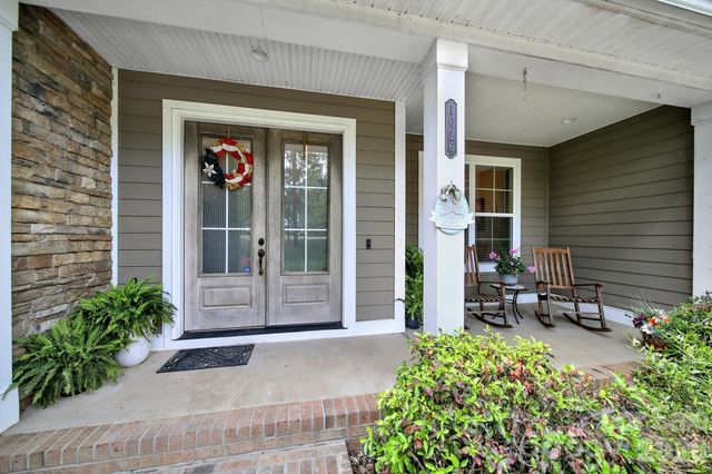 1026 Ledge Wood Lane, Clover, SC 29710