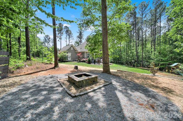 1026 Ledge Wood Lane, Clover, SC 29710