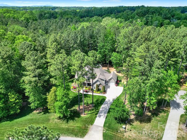 1026 Ledge Wood Lane, Clover, SC 29710