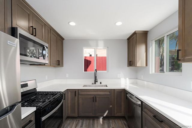 6728 36 Thomson Ct, San Diego, CA 92111