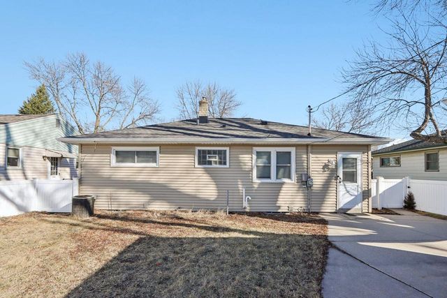 6609 W Morgan AVENUE, Milwaukee, WI 53220