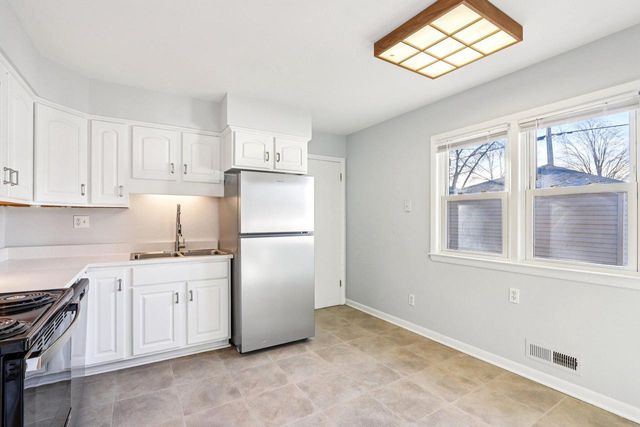 6609 W Morgan AVENUE, Milwaukee, WI 53220