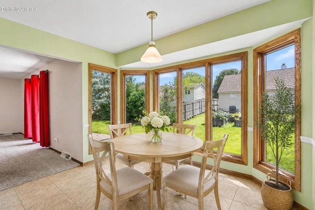 715 Tamarack Dr E, West Bend, WI 53095