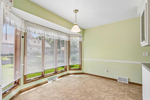 715 Tamarack Dr E, West Bend, WI 53095