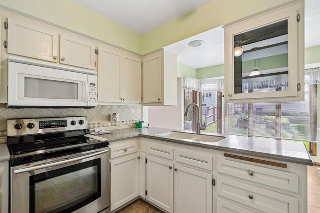 715 Tamarack Dr E, West Bend, WI 53095