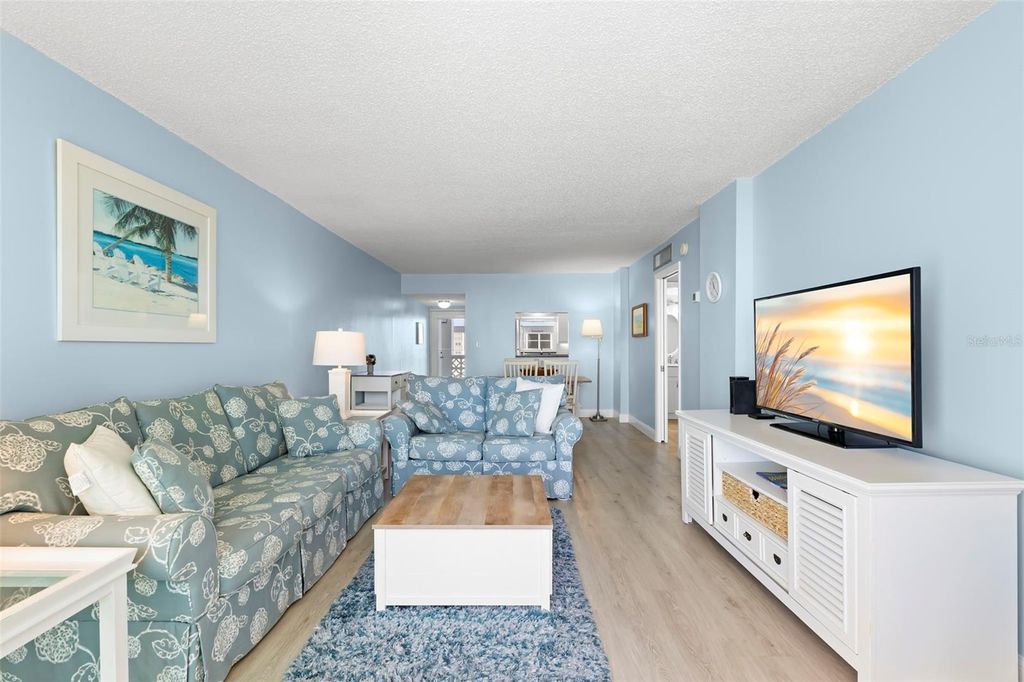 Image 16 of property listing at 9 FORBES PLACE 707, Dunedin, FL 34698