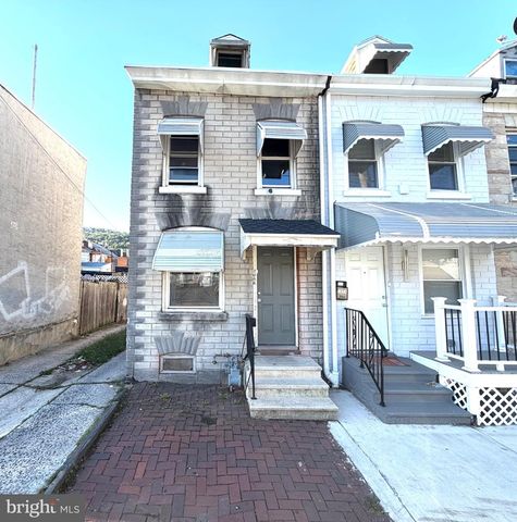 1056 SPRUCE ST, Reading, PA 19602