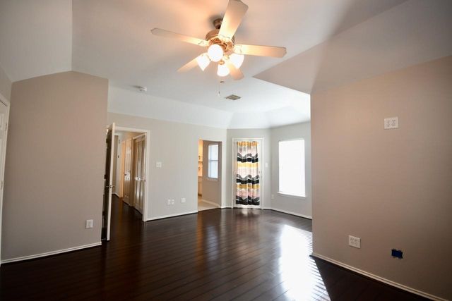 1706 Redwing Bluff Drive, Houston, TX 77009